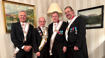 100 år og like aktiv! |