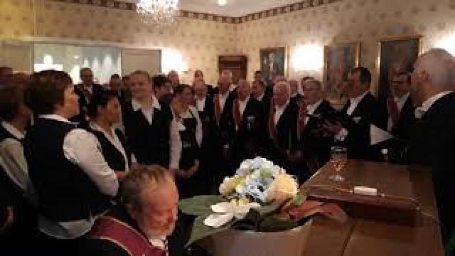St. Johanneslogen i Bodø hadde sin tradisjonelle juleavslutning tordag 18. desember. Se video.